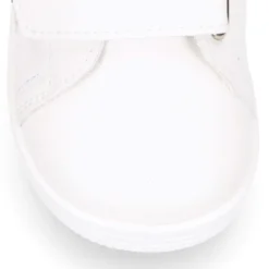 Deportiva niño OKAA FLEX sin cordones en color Blanco.