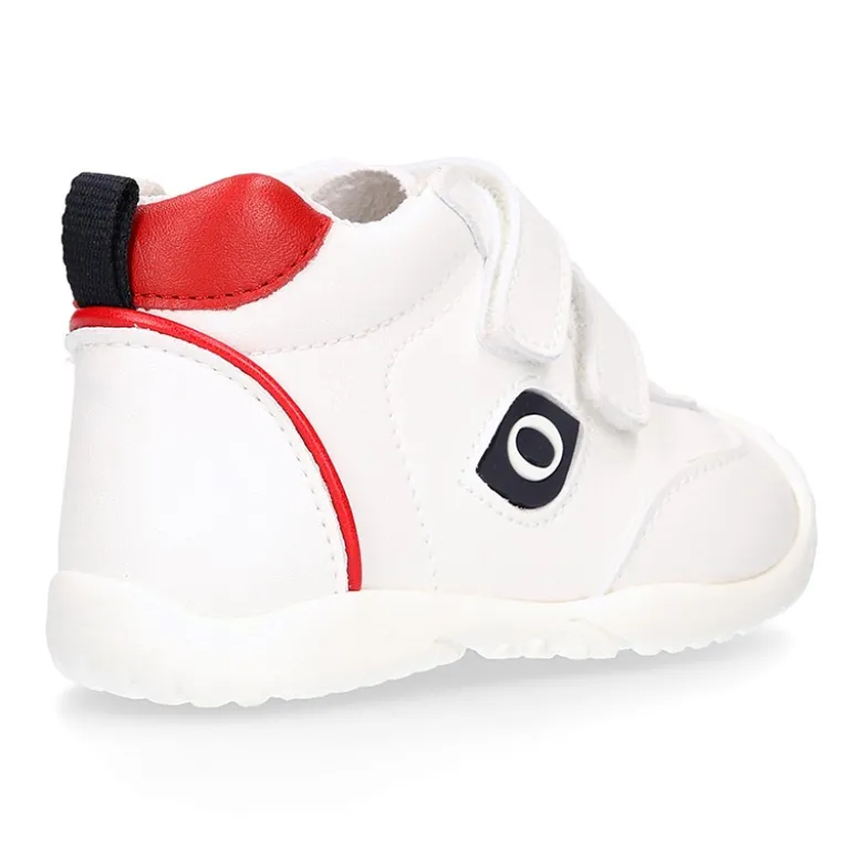 Deportiva niño OKAA FLEX sin cordones y puntera en color Blanco.