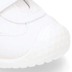 Deportiva niño OKAA FLEX sin cordones y puntera en color Blanco.