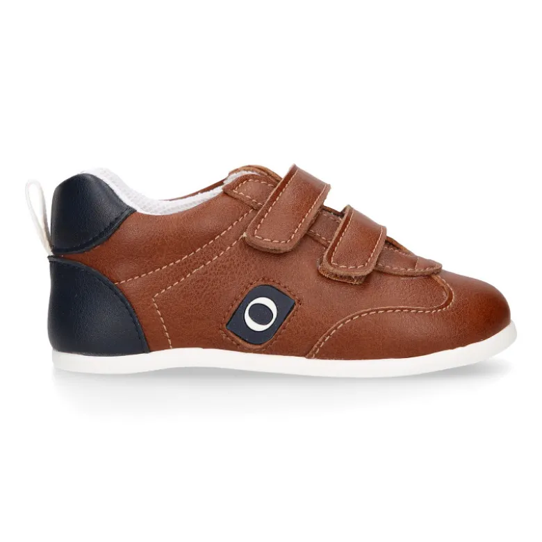 Deportiva niño respetuosa OKAA FLEX sin cordones y drop cero en color Cuero.