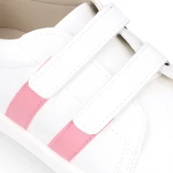 Deportiva niños colegial Okaa Flex rayas laterales. Modelo RESPETUOSO.