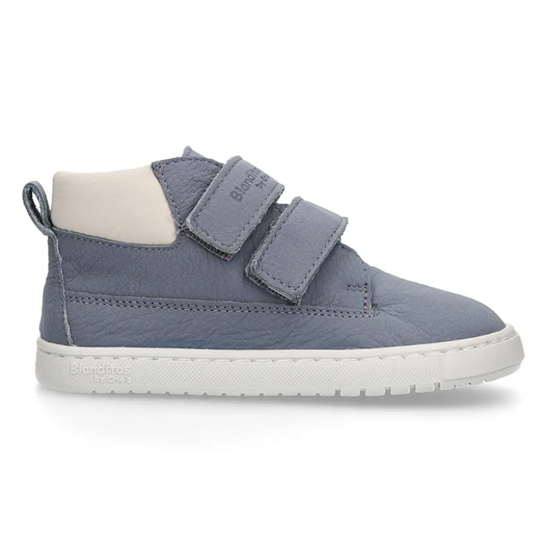 Deportivas niños tipo botitas de Blanditos by Crio´s en piel sin cordones.