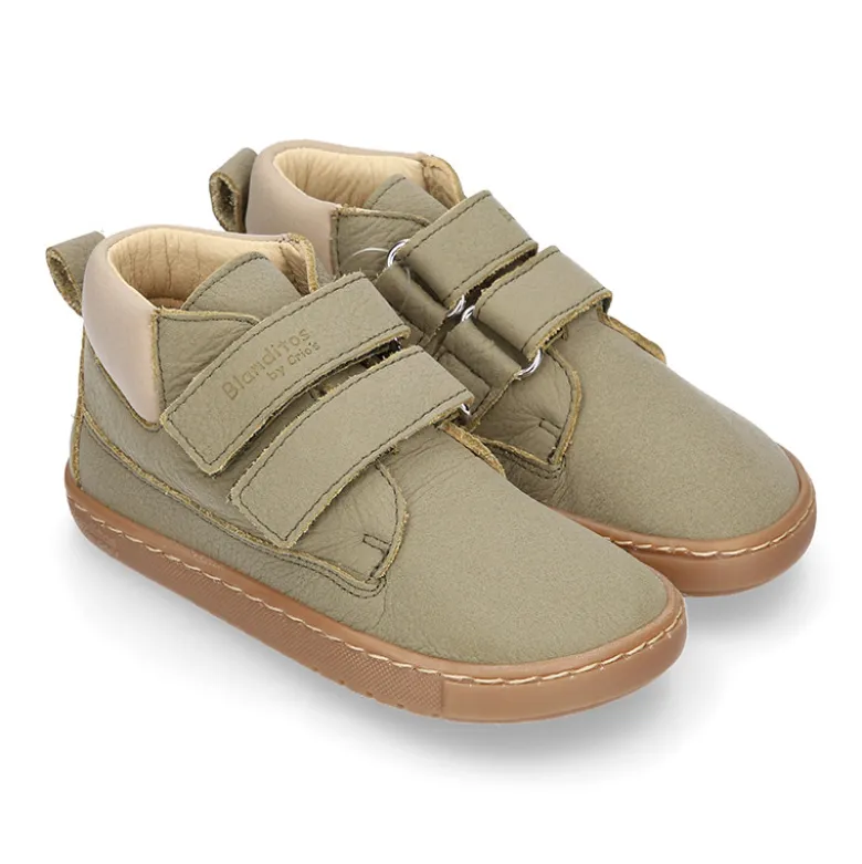 Deportivas niños tipo botitas de Blanditos by Crio´s en piel sin cordones.
