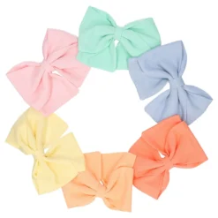 Lazo para el pelo de niña en tela de colores de primavera verano con pinza pico pato.