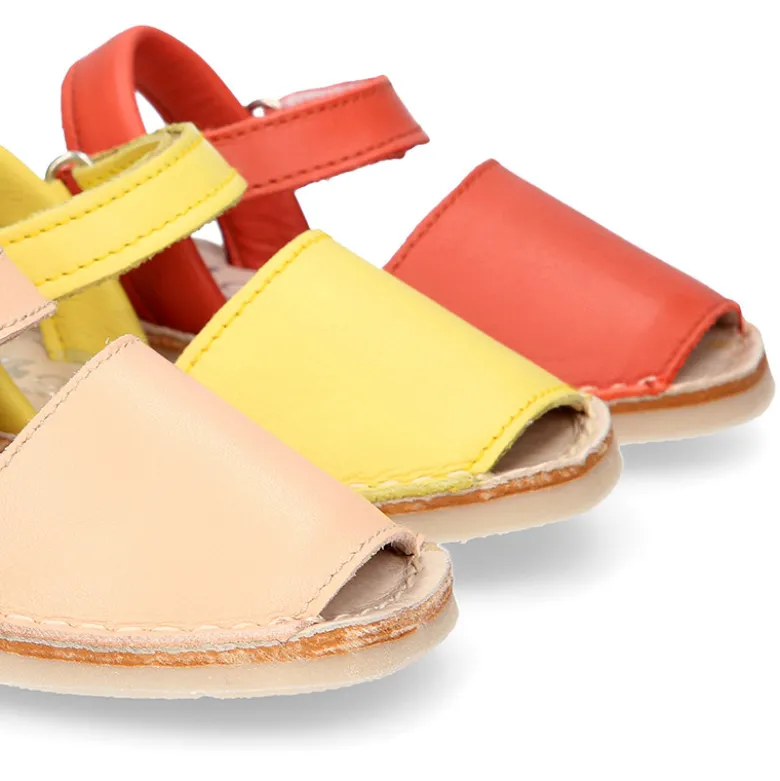 Menorquina niños cierre adherente en piel SUAVE en colores de moda.