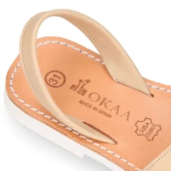 Menorquina niños Tira colores pasteles y suela blanca en Piel EXTRA SUAVE.