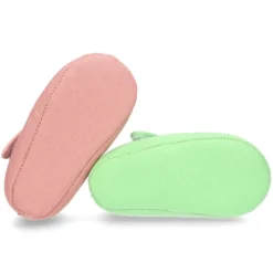 Mercedita BEBÉ con cierre adherente en lona colores de temporada.