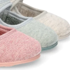 Mercedita bebé niña casa lona punto colores pasteles suela SUPER FLEXIBLE.