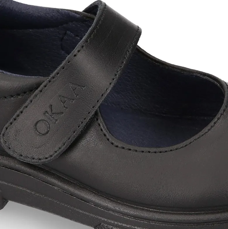 Mercedita colegial niña OKAA sin cordones con suela de goma dentada en piel lavable.