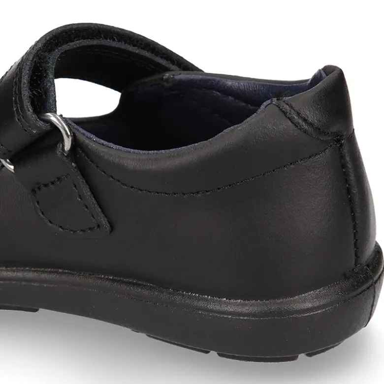 Mercedita colegial niña OKAA sin cordones y puntera reforzada en piel lavable.