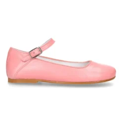 Mercedita MODA escotada con hebilla en piel suave en colores de temporada.