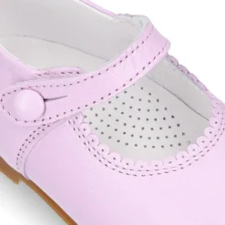 Mercedita niña clásica con botón en piel napa en colores de MODA.