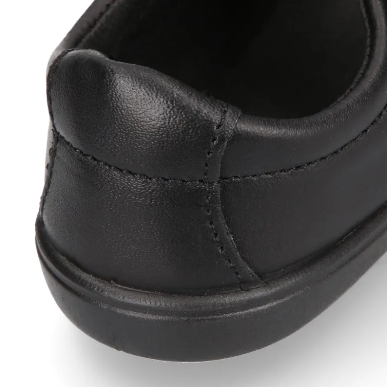 Mercedita niña colegial sin cordones y con puntera reforzada en piel lavable.
