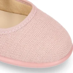 Mercedita niña estilizada en lino rosa palo