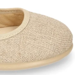 Mercedita niña estilizada en LINO NATURAL.