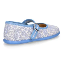 Mercedita niña estilizada en lona algodón LIBERTY.