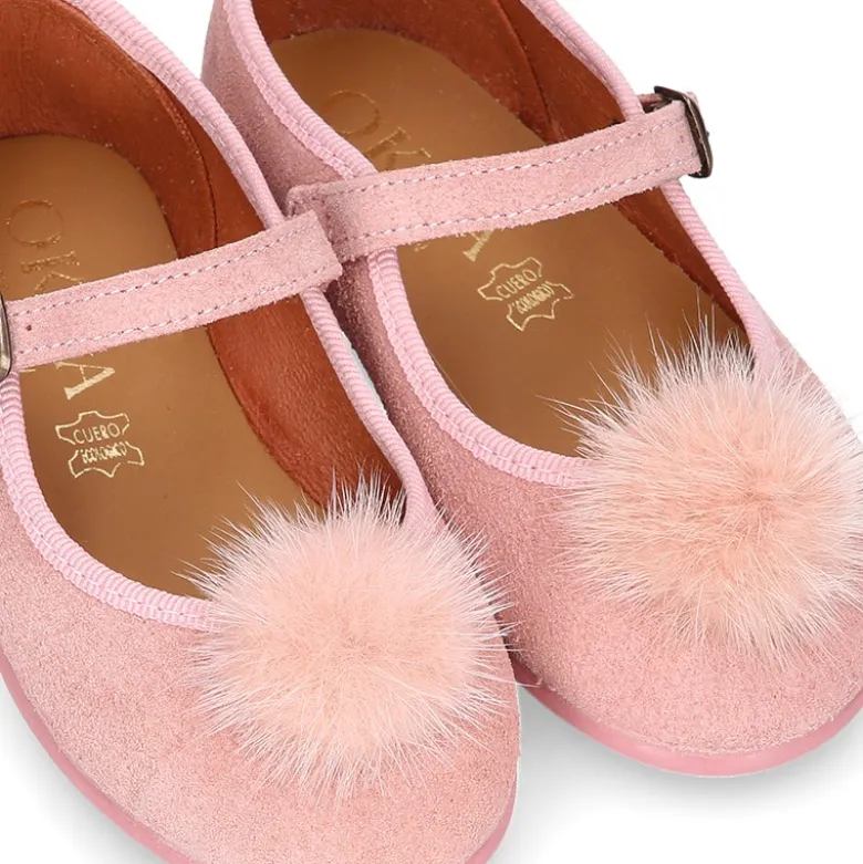 Mercedita niña estilizada en serraje rosa con POMPON.