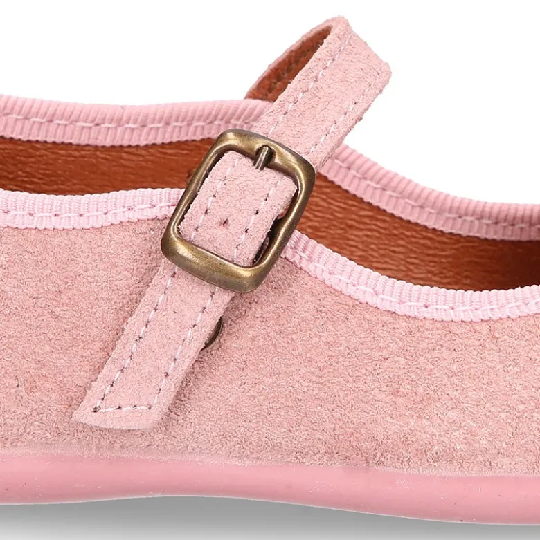 Mercedita niña estilizada en serraje rosa con POMPON.