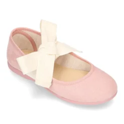 Mercedita o Bailarina niña tipo angelito PRIMAVERA en Serratex con lazo grande.