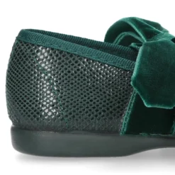 Mercedita o Bailarina niña tipo angelito en Serratex estampado con lazo grande en terciopelo.