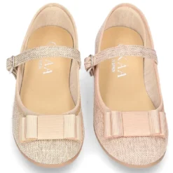 Mercedita OKAA con lazo zapatero en lino para vestir.