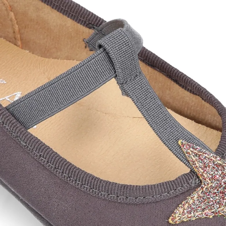 Merceditas en forma de T con elástico y ESTRELLAS en Serratex.