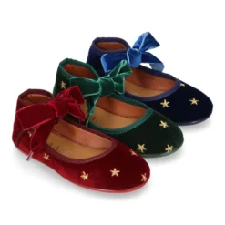 Merceditas niña en terciopelo con ESTRELLAS bordadas.
