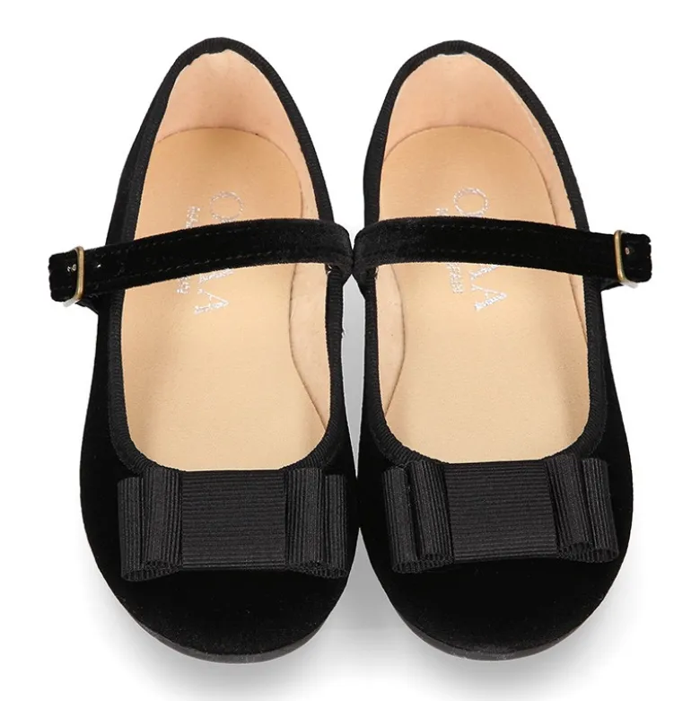 Merceditas OKAA niña con hebilla y lazo zapatero en terciopelo NEGRO.