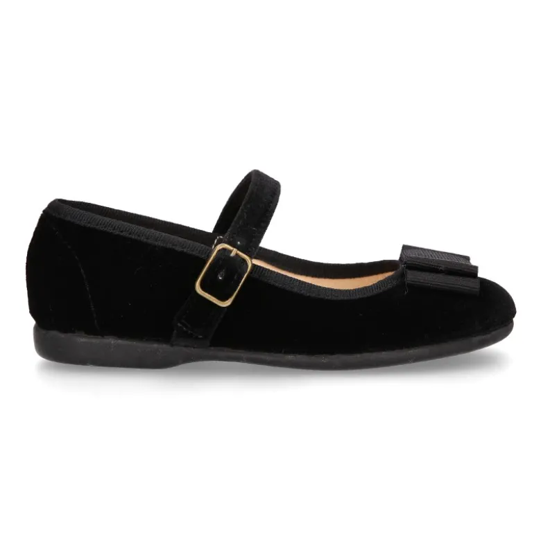 Merceditas OKAA niña con hebilla y lazo zapatero en terciopelo NEGRO.