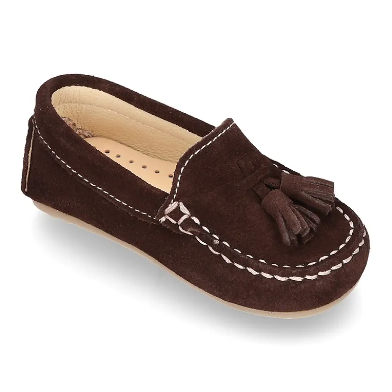 MocasÍn BORLAS pequeños piso conductor en serraje.