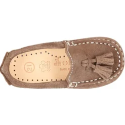 MocasÍn BORLAS pequeños piso conductor en serraje.