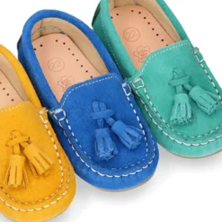 Mocasín BORLAS peques colores temporada en piel serraje.