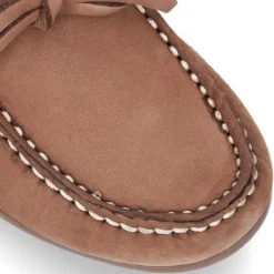 Mocasín con lazos en piel Nobuck para mayores piso conductor.