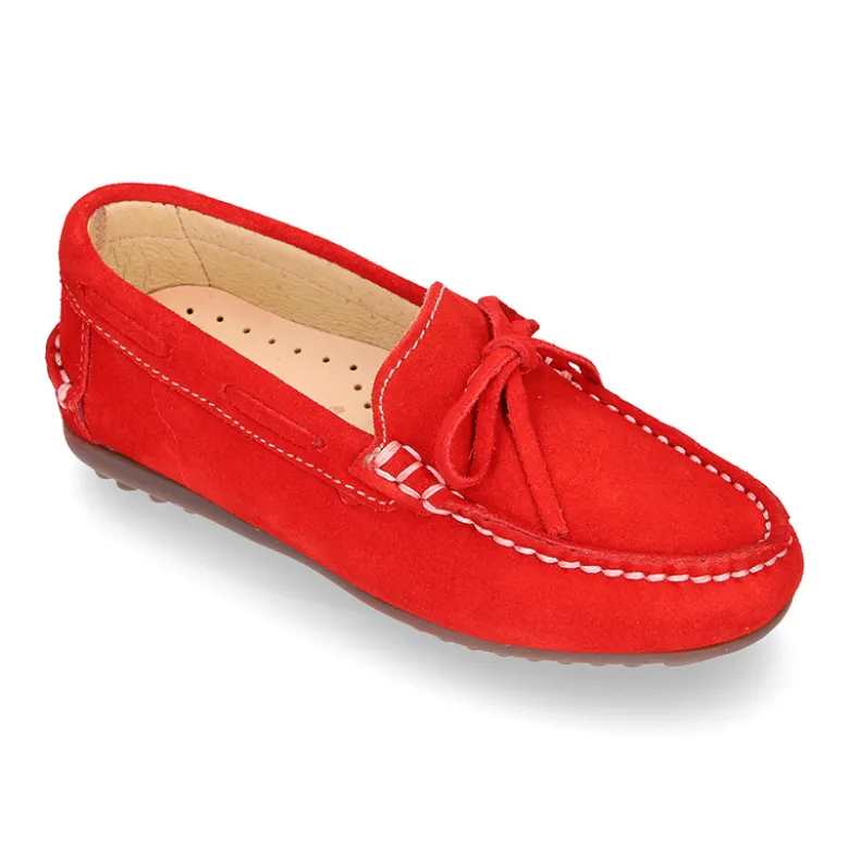 Mocasín con lazos en piel serraje para mayores piso conductor.