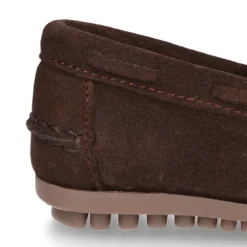 Mocasín con lazos en serraje para mayores piso conductor.