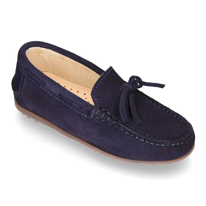 Mocasín con lazos en serraje para mayores piso conductor.