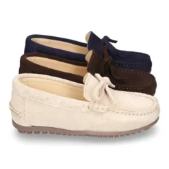 Mocasín con lazos en serraje para mayores piso conductor.