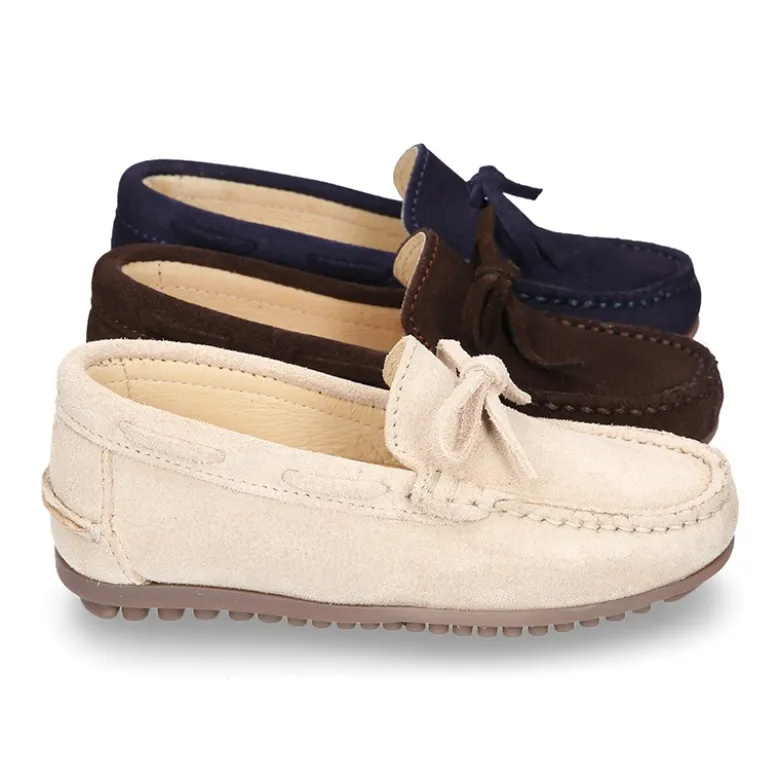 Mocasín con lazos en serraje para mayores piso conductor.