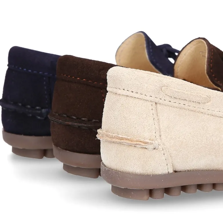 Mocasín con lazos en serraje para mayores piso conductor.