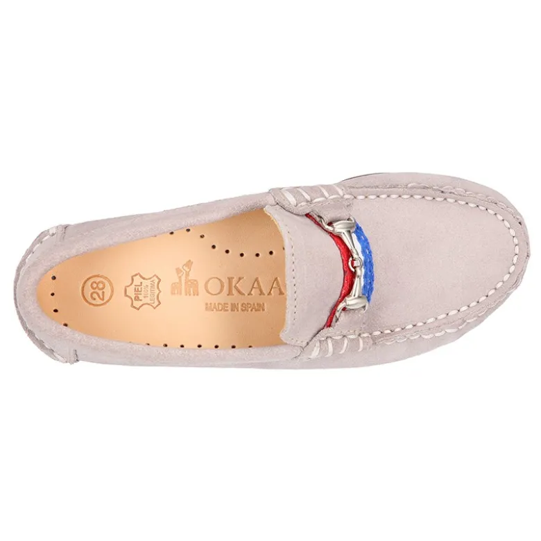 Mocasín mayores con bandera y estribo en piel serraje.