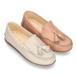 Mocasín mayores con borlas en piel EXTRA SUAVE en colores pasteles.