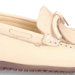 Mocasín mayores con lazos en piel EXTRA SUAVE en colores pasteles.