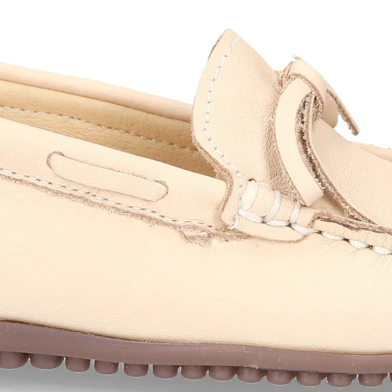 Mocasín mayores con lazos en piel EXTRA SUAVE en colores pasteles.