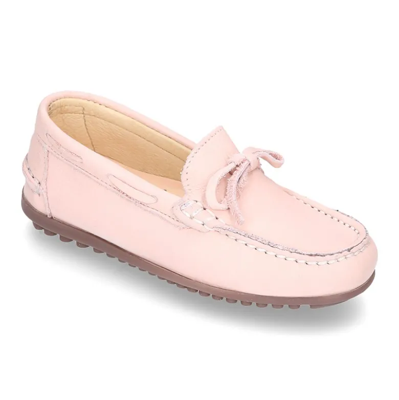 Mocasín mayores con lazos en piel EXTRA SUAVE en colores pasteles.