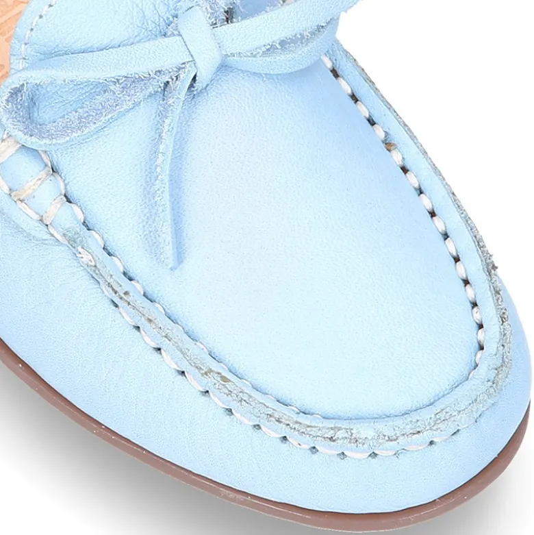 Mocasín mayores con lazos en piel EXTRA SUAVE en colores pasteles.