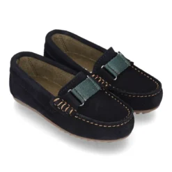 Mocasín Niño aplique CINTA contraste en piel serraje.