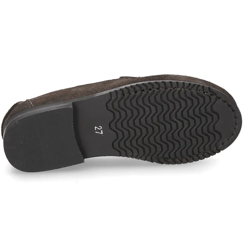 Mocasín niño borlas suela gruesa en piel serraje.