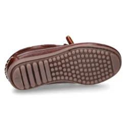 Mocasín niños lazos y BORLAS en piel trabajada en color cuero.