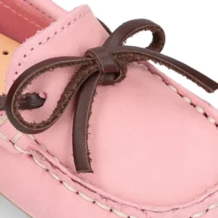 Mocasín niños pequeños con lazos a contraste en piel Nobuck.