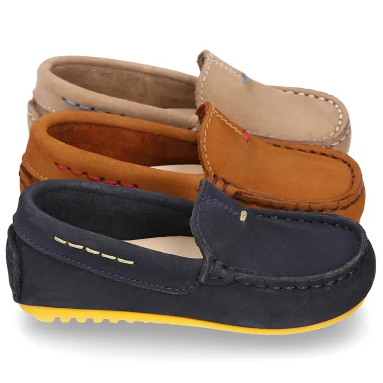 Mocasín niños pequeños piso conductor contraste en piel Nobuck.